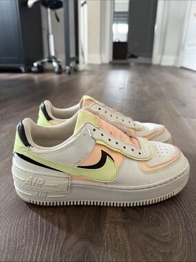 Nike Air Force 1 Low Shadow
Summit White Barely Volt Crimson Tint (Women's)